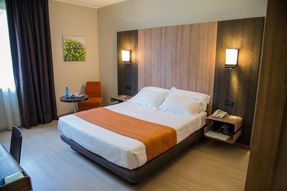 Thotel Lamezia ラメーツィア・テルメ エクステリア 写真