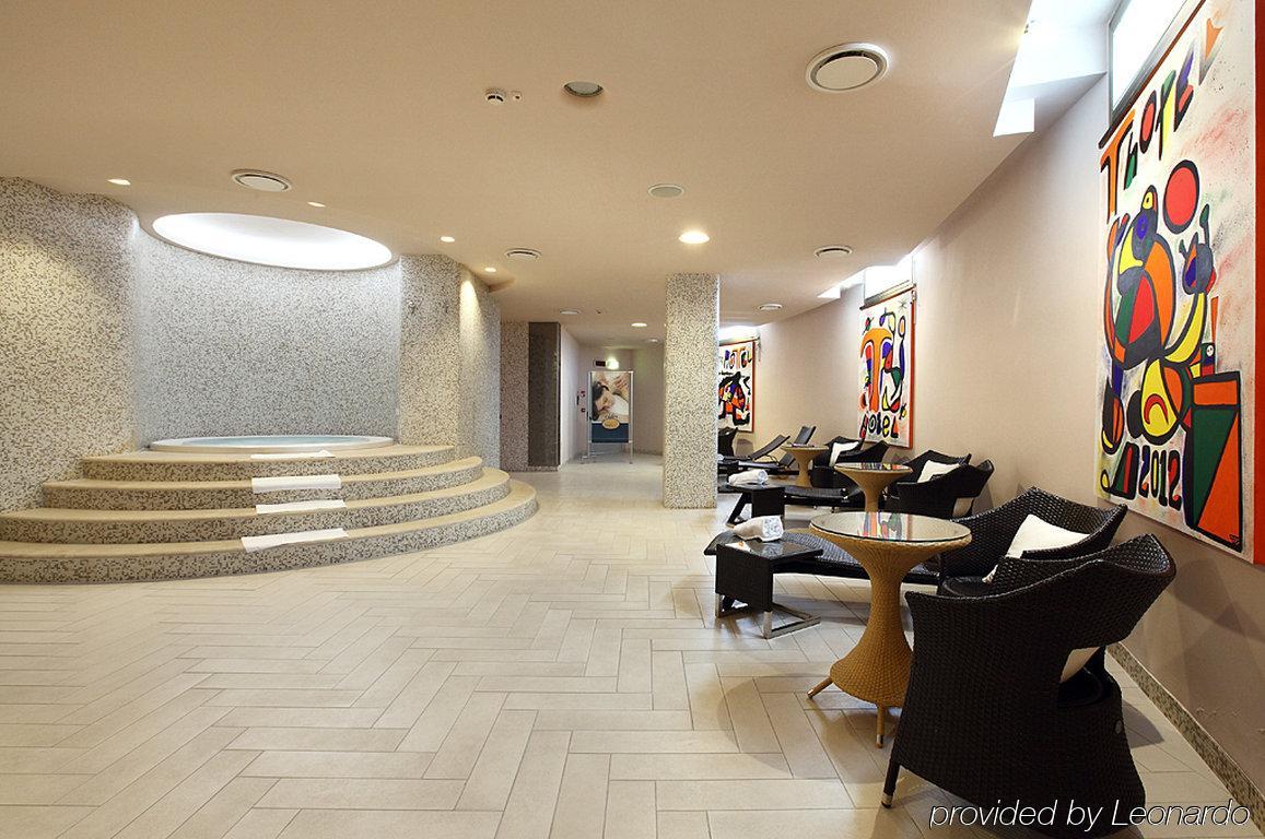 Thotel Lamezia ラメーツィア・テルメ エクステリア 写真