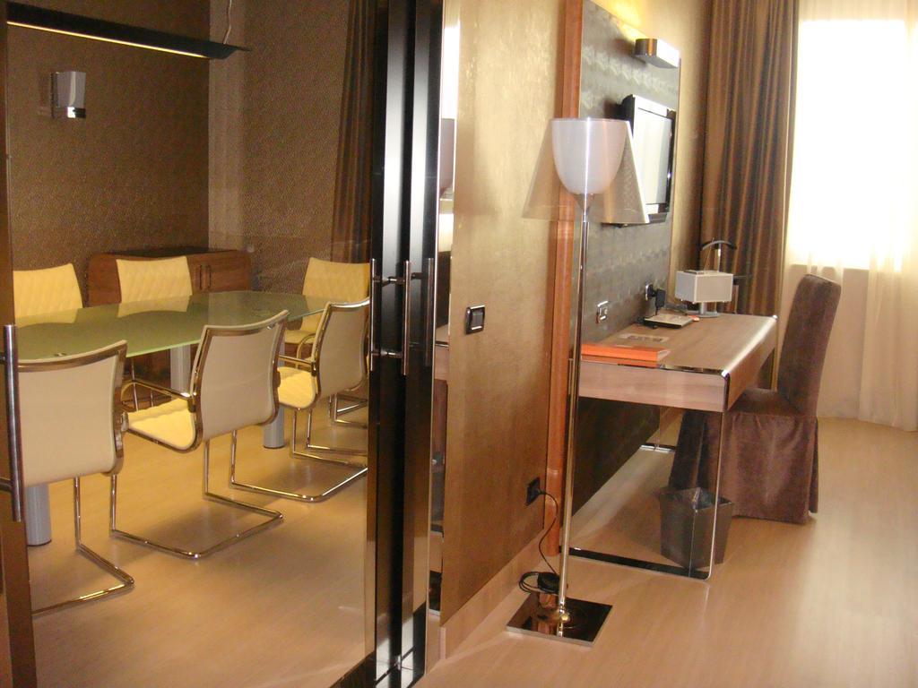 Thotel Lamezia ラメーツィア・テルメ エクステリア 写真