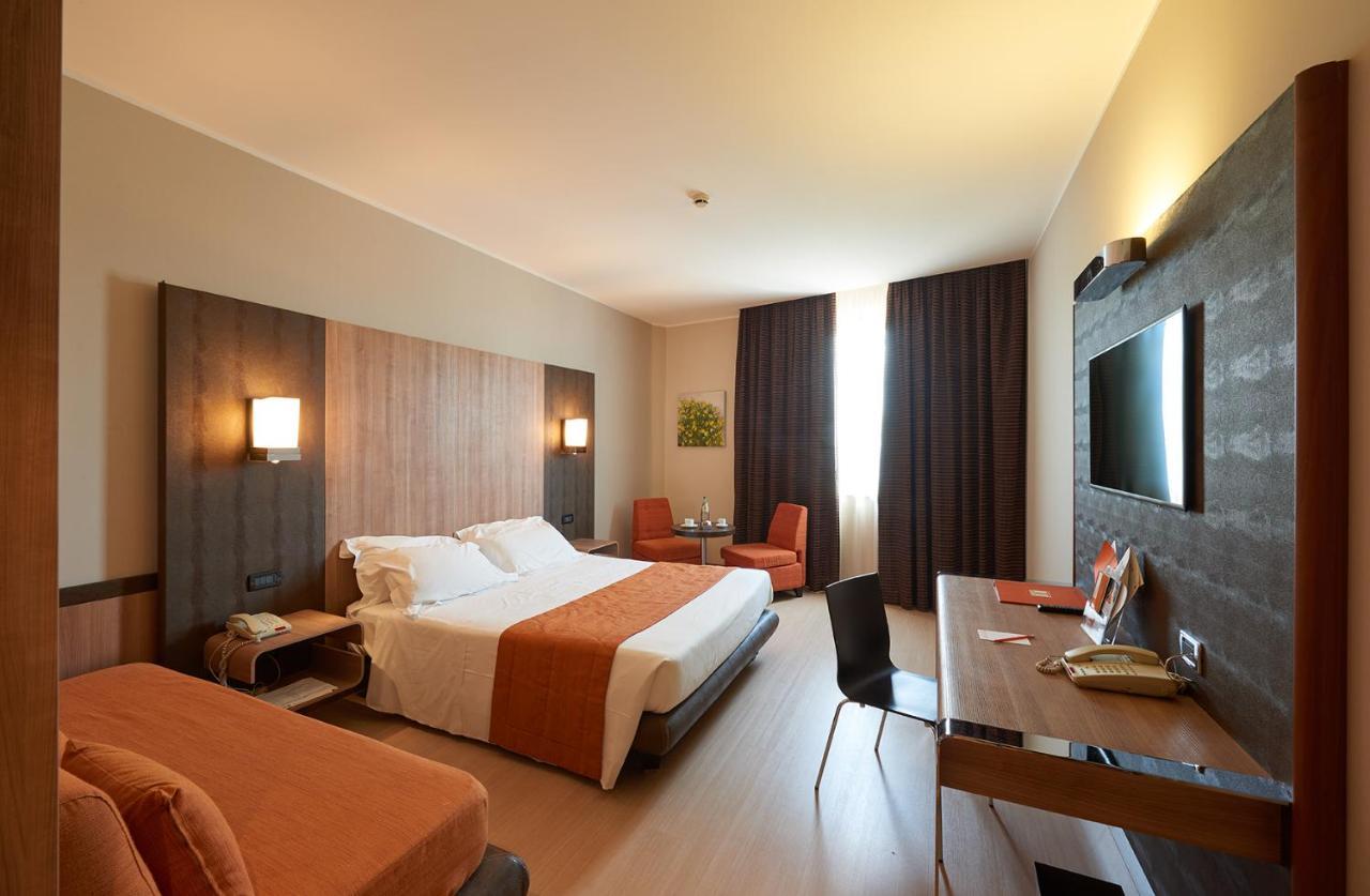 Thotel Lamezia ラメーツィア・テルメ エクステリア 写真